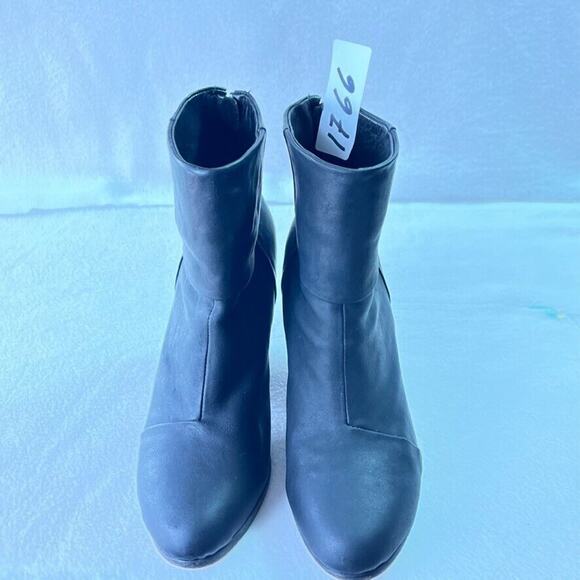 Rag & Bone Boots Womens 7 Newbury Black Leather Western Heel Ankle Lined Zip - Picture 10 of 10